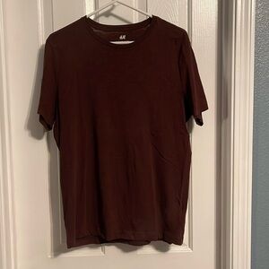 H&M Burgundy Tshirt